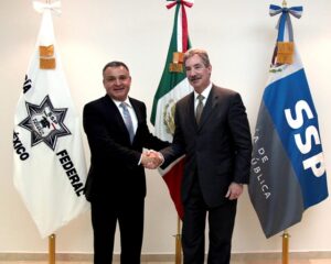 Il vice procuratore generale degli Stati Uniti James Cole in visita a città del Messico incontra García Luna Marzo 2012